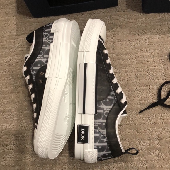 Dior Sneakers - Picture 3 of 5